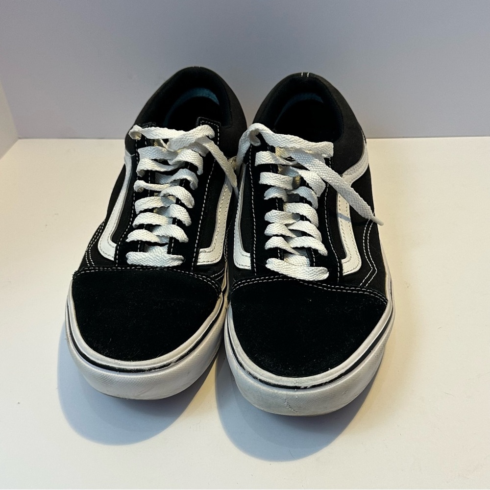 Vans Old Skool sneakers Men’s 8.0 Women’s 9.5